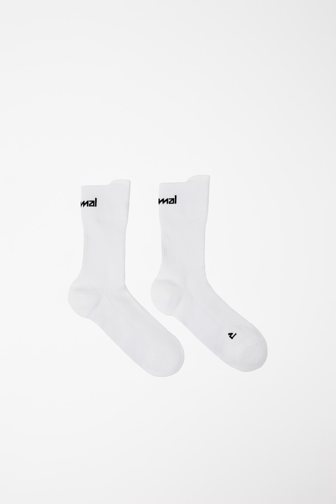 Running Socks White White compressive mid-cut running socks for men